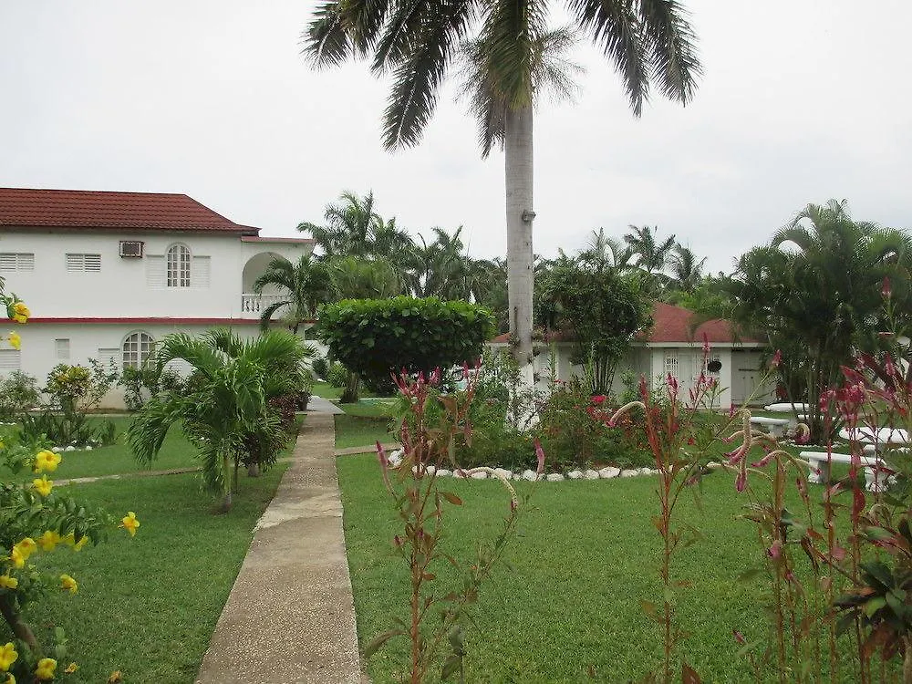 Executive Mammee Bay Hotel Ocho Rios 3*,