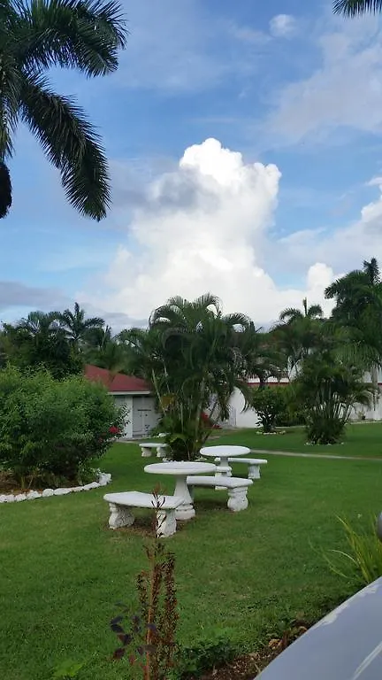 Executive Mammee Bay Hotel Ocho Rios 3*,