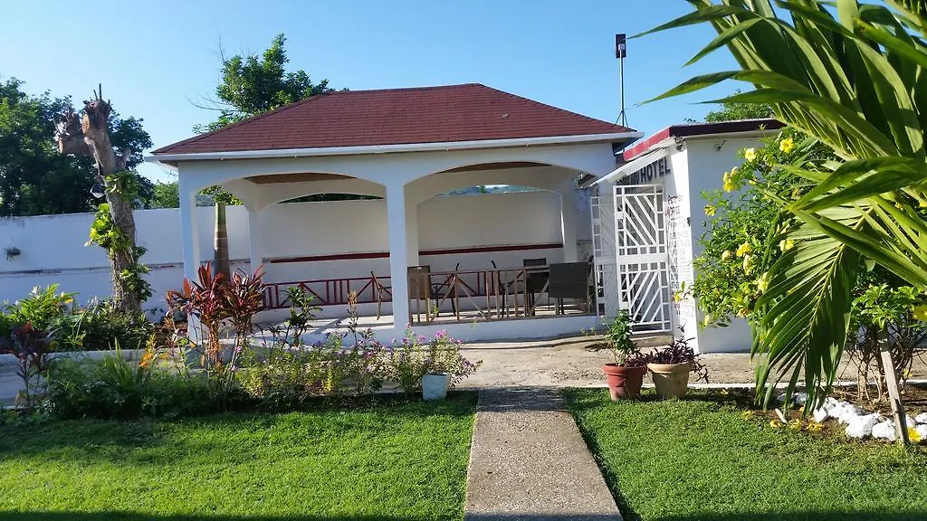 Executive Mammee Bay Hotel Ocho Rios 3*,